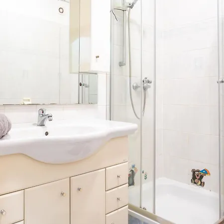 Profamily Simple By Interhome Apartman